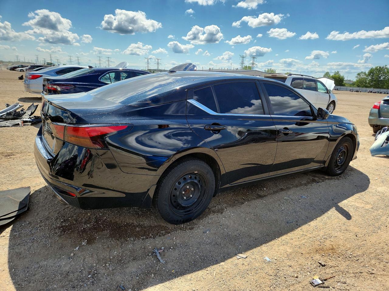 2021 Nissan Altima Sr - Фото 3