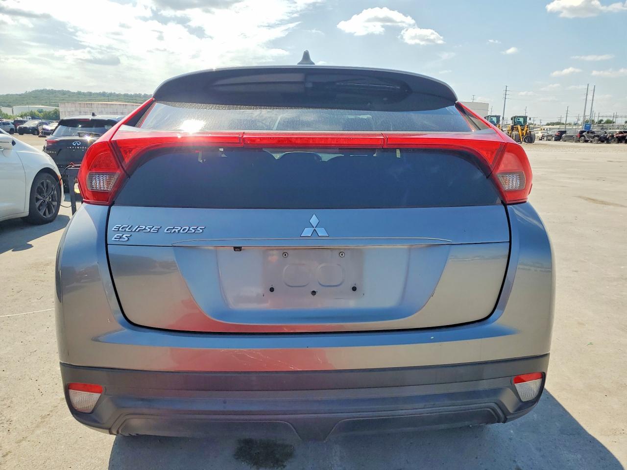 2020 Mitsubishi Eclipse Cross Es - Image 6