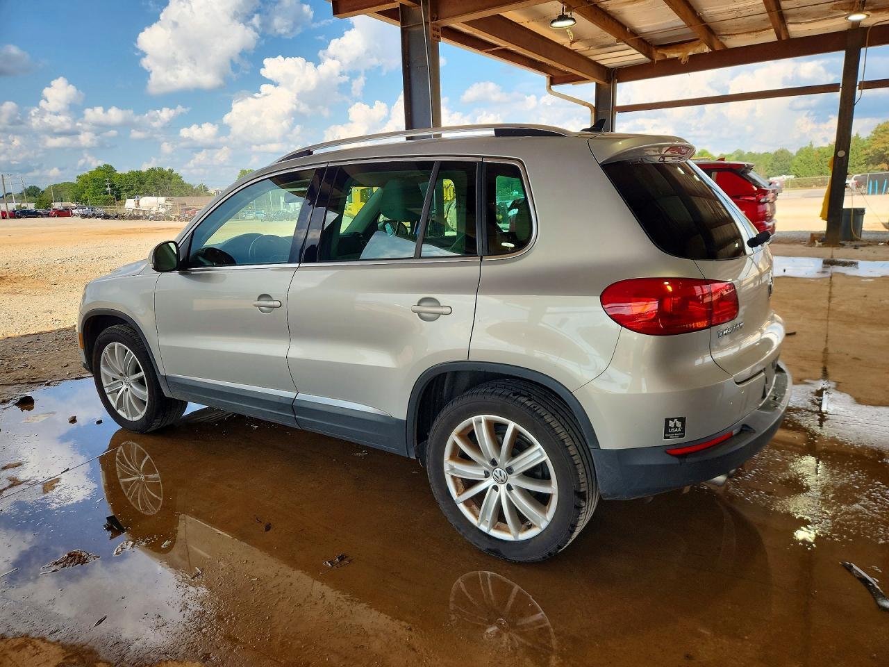 2013 Volkswagen Tiguan S - Фото 2
