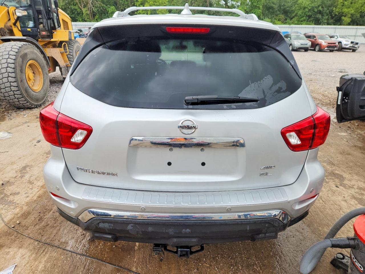 2020 Nissan Pathfinder Sl - Фото 6