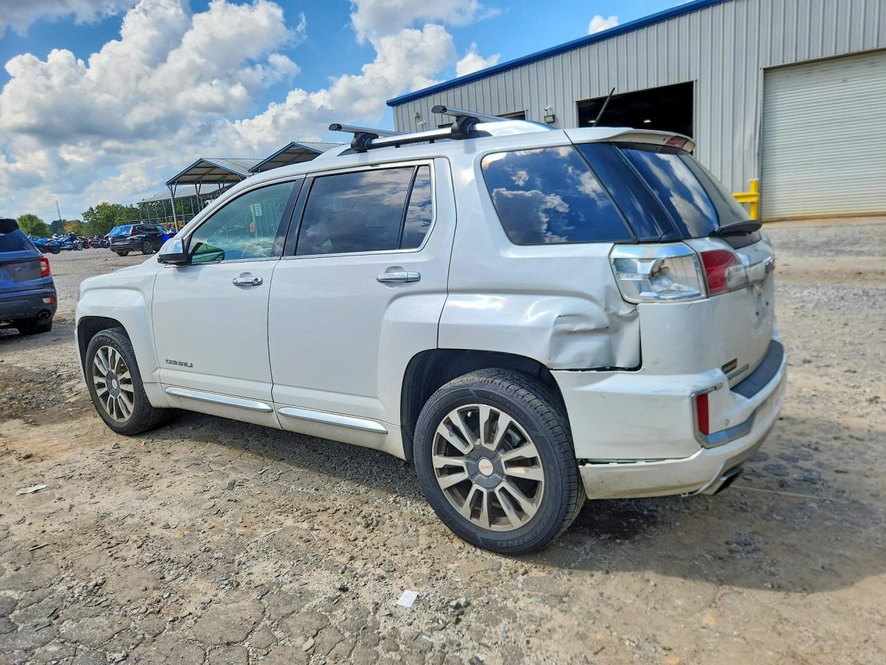 2016 GMC Terrain Denali - Фото 2