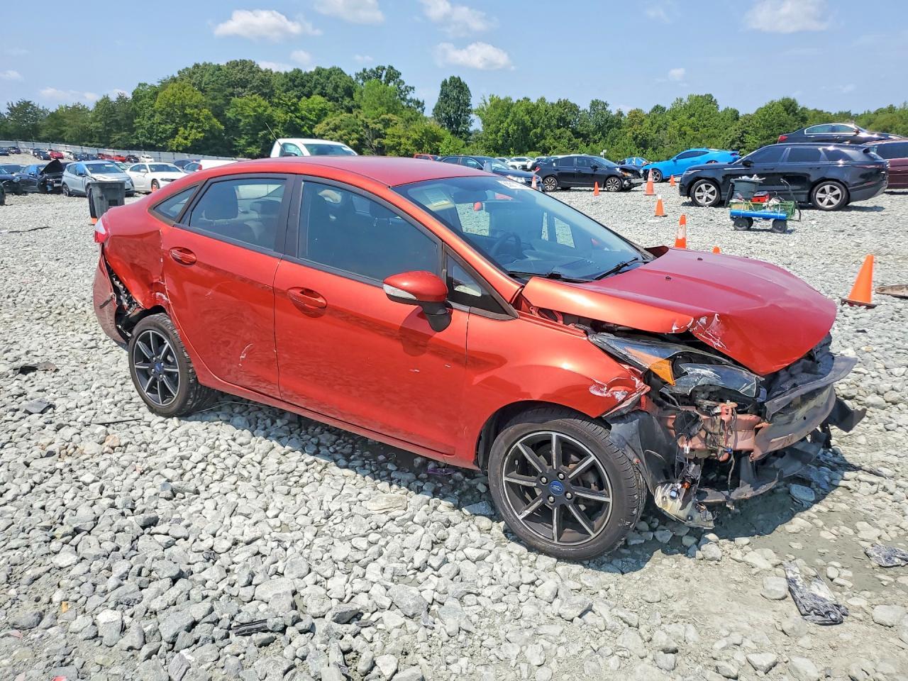 2019 Ford Fiesta Se - Фото 4