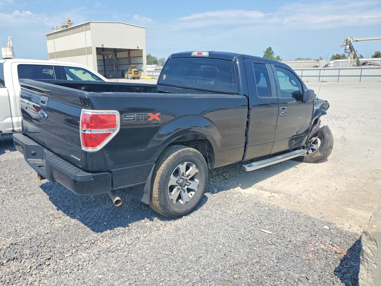 2013 Ford F150 Super Cab - Image 3
