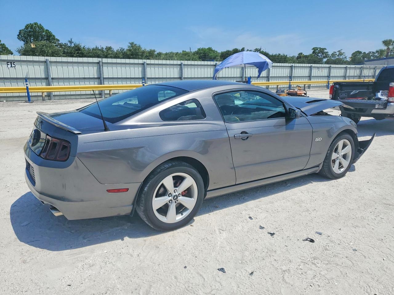 2013 Ford Mustang Gt - Фото 3