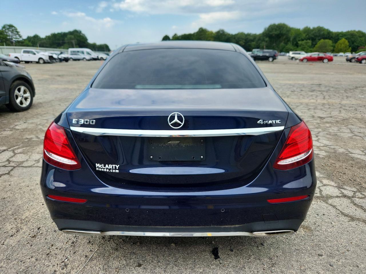 2019 Mercedes-Benz E 300 4Matic - Фото 6