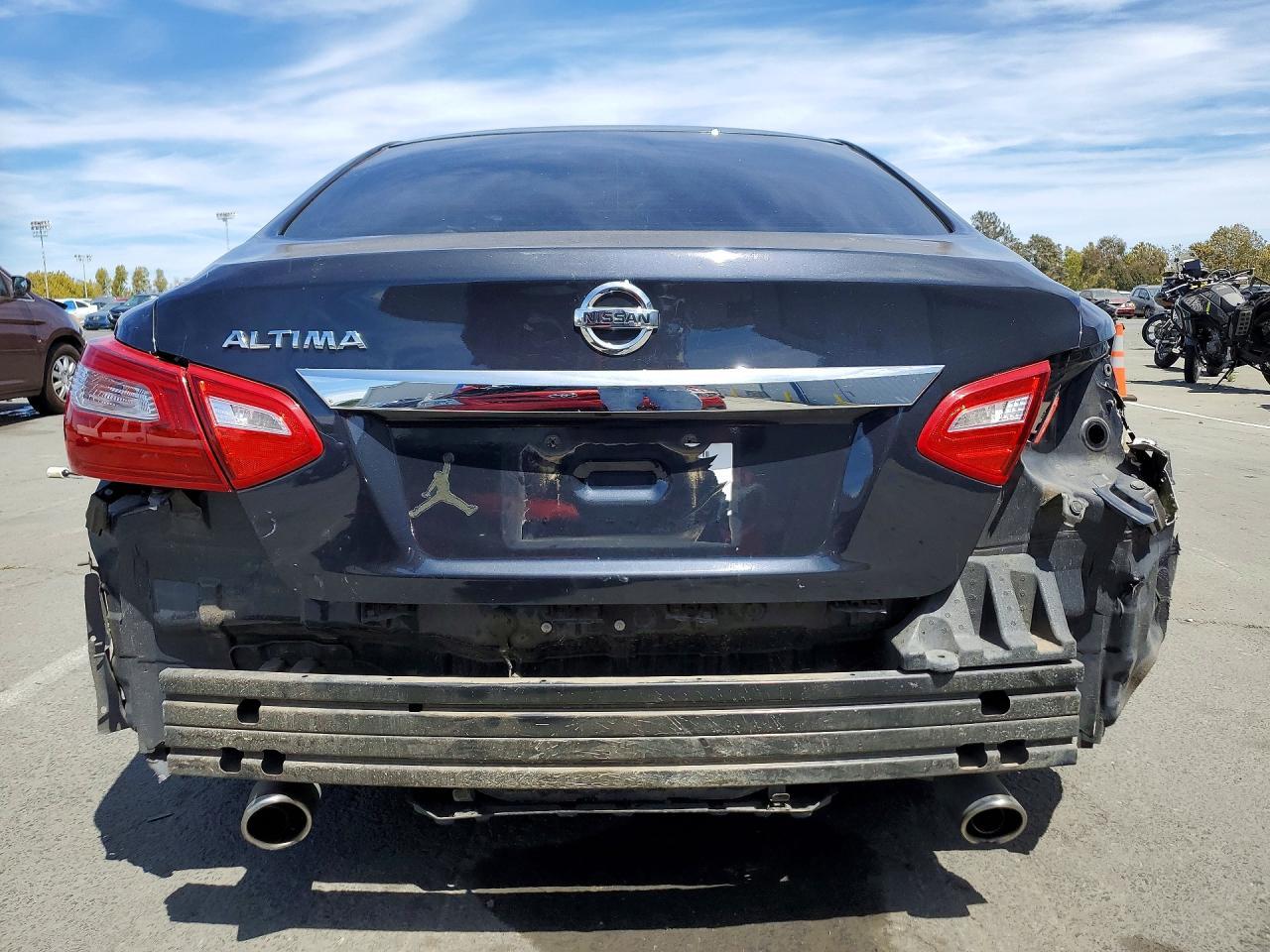 2018 Nissan Altima 2.5 S - Image 6