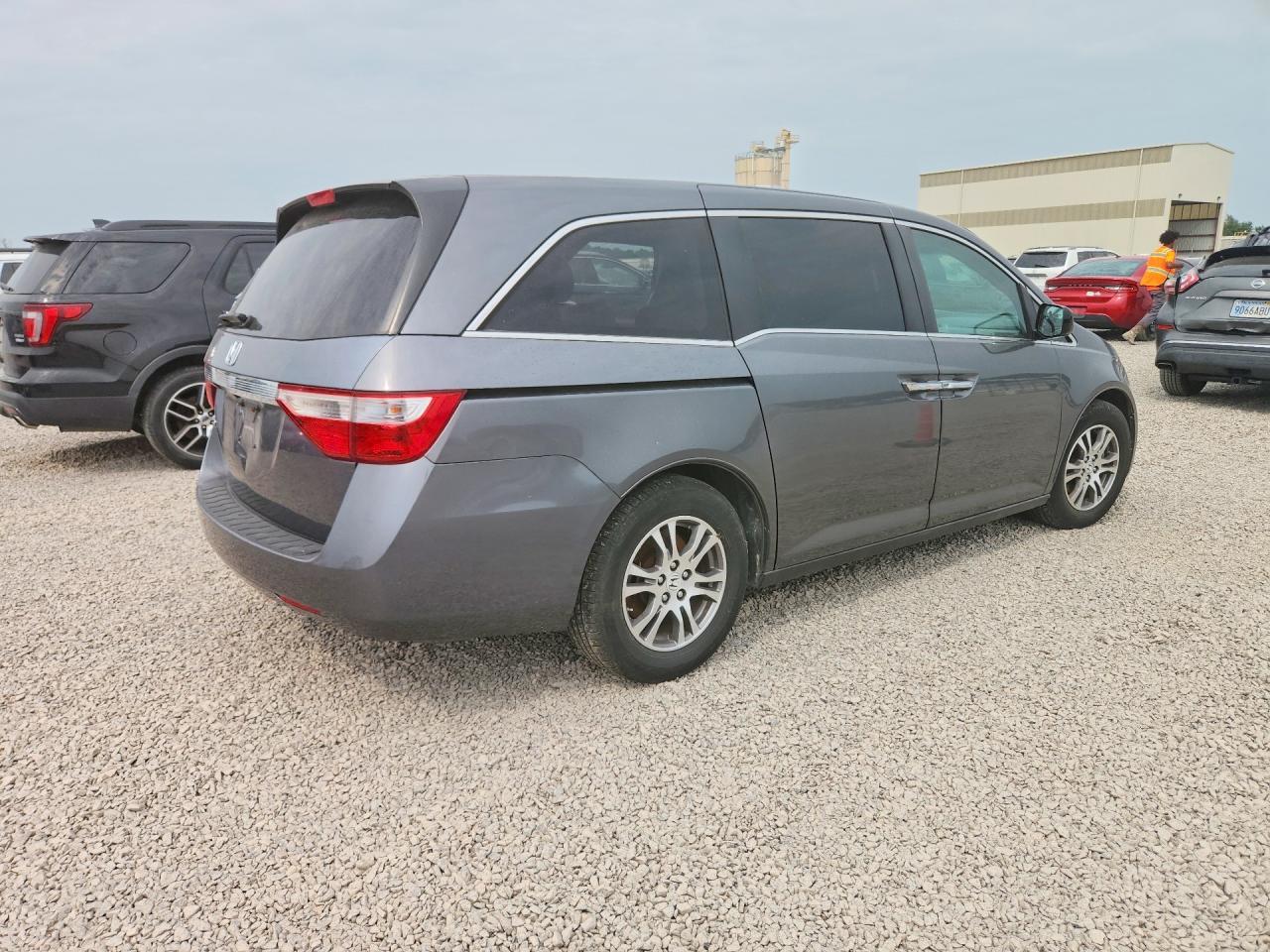 2012 Honda Odyssey Exl - Image 3