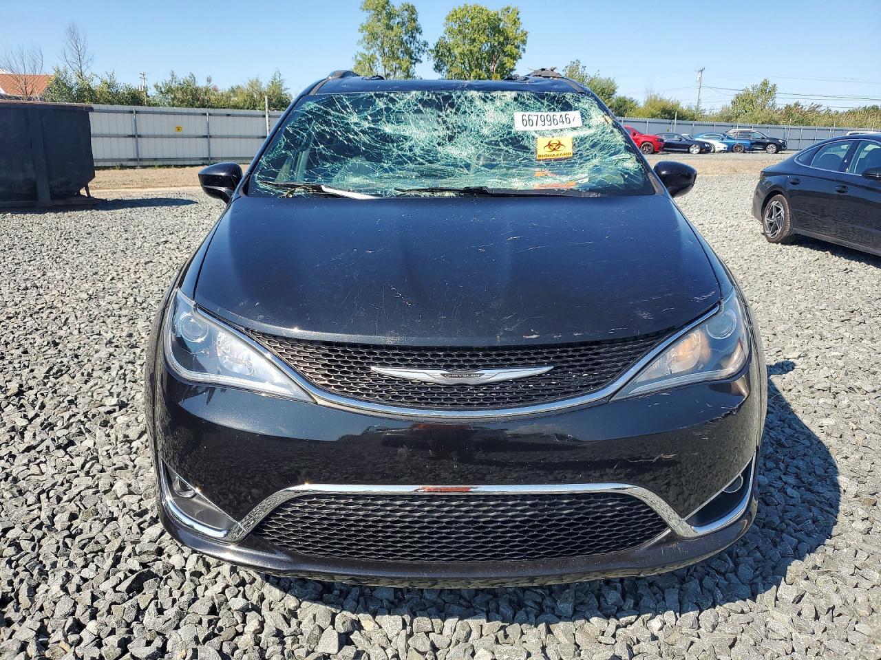 2020 Chrysler Pacifica Touring L Plus - Image 5