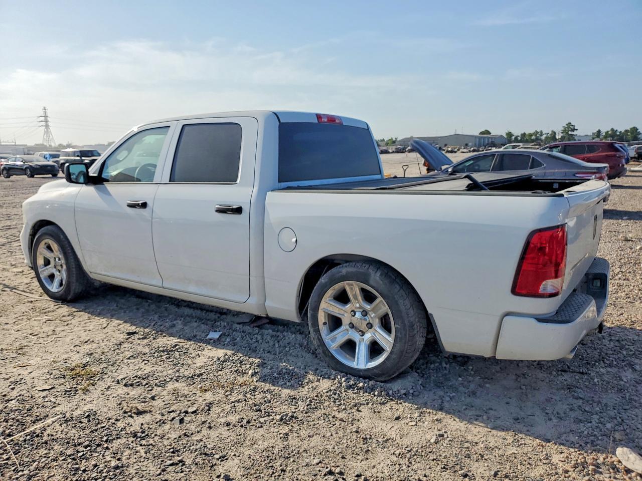 2017 Ram 1500 St - Фото 2