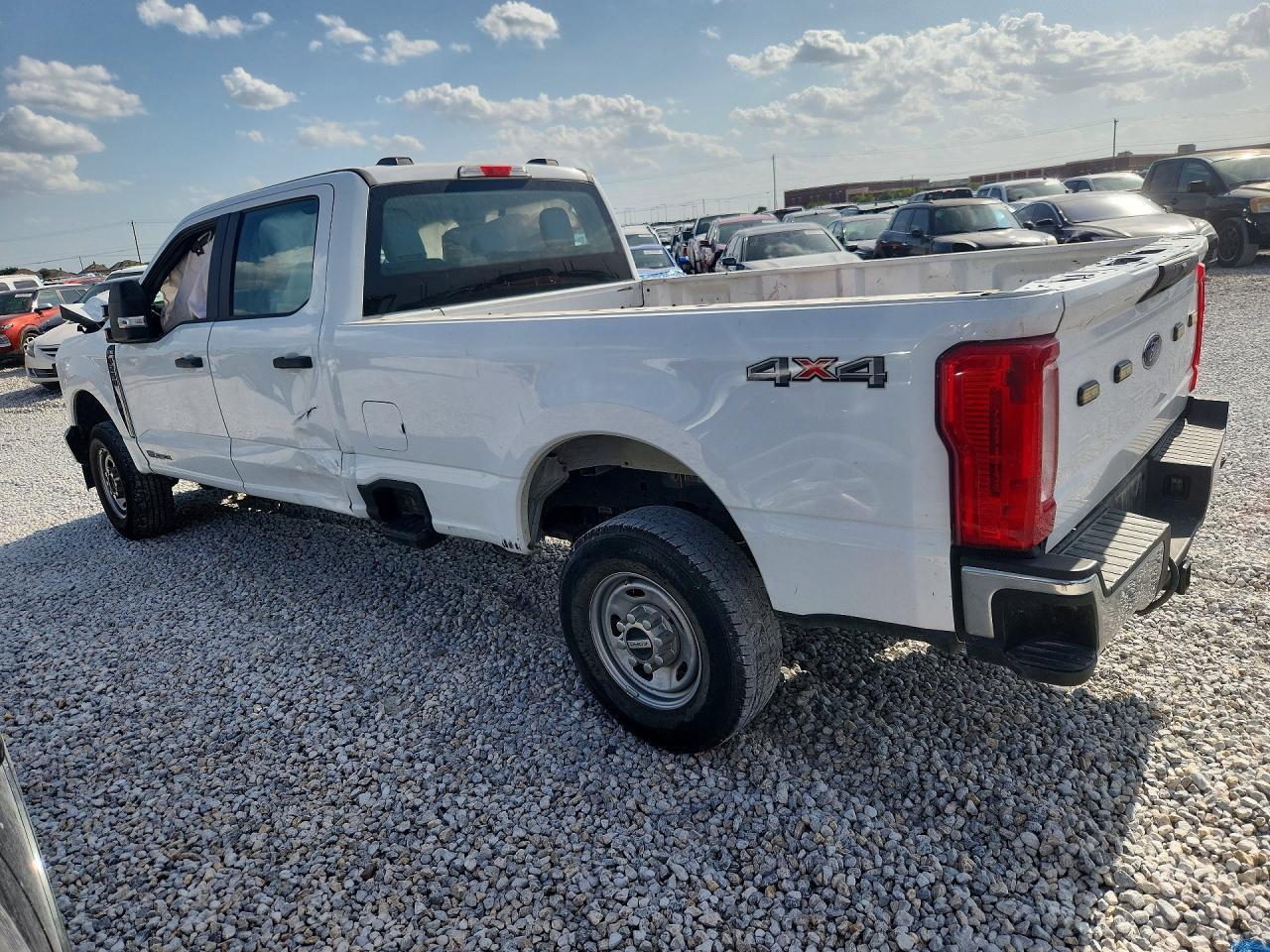 2023 Ford F250 Super Duty - Image 2