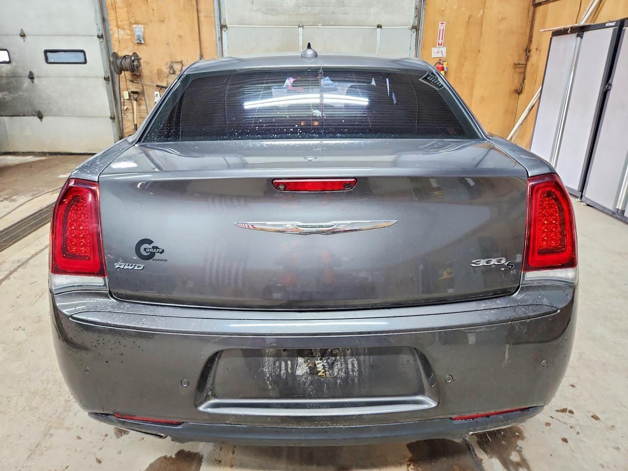 2018 Chrysler 300 S - Фото 6