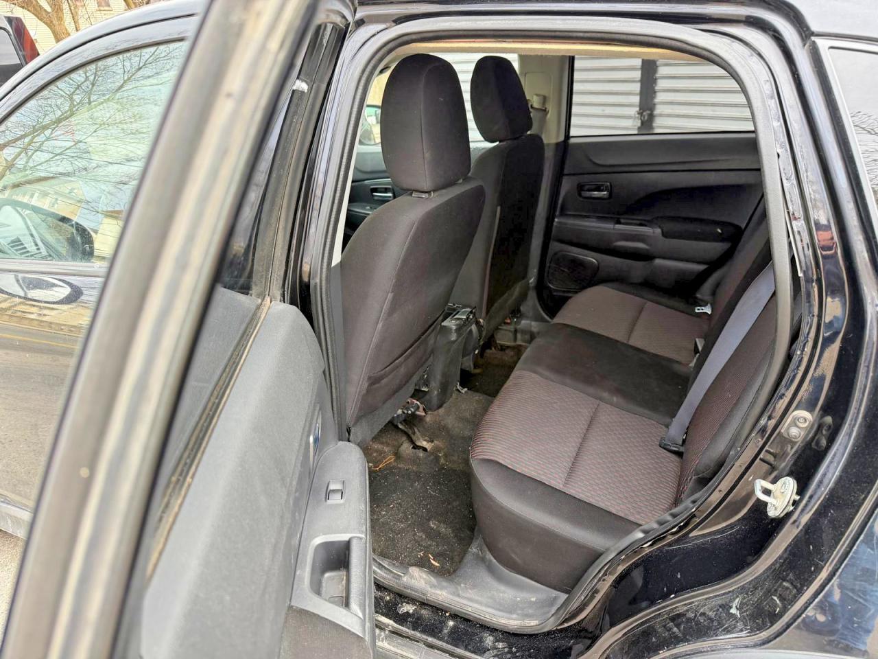 2019 Mitsubishi Outlander Sport Es - Image 6