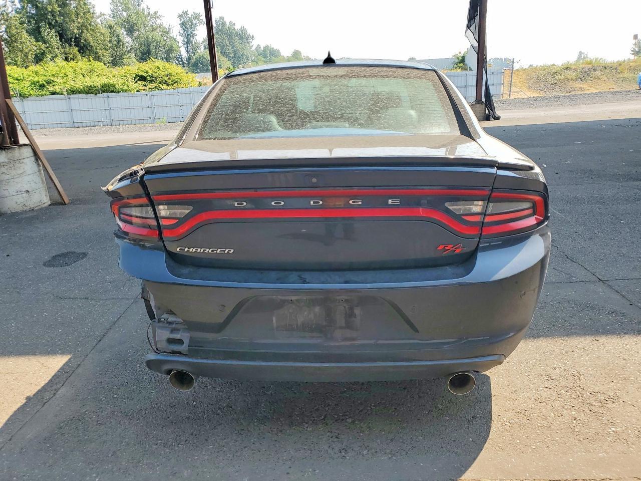 2015 Dodge Charger R - Image 6