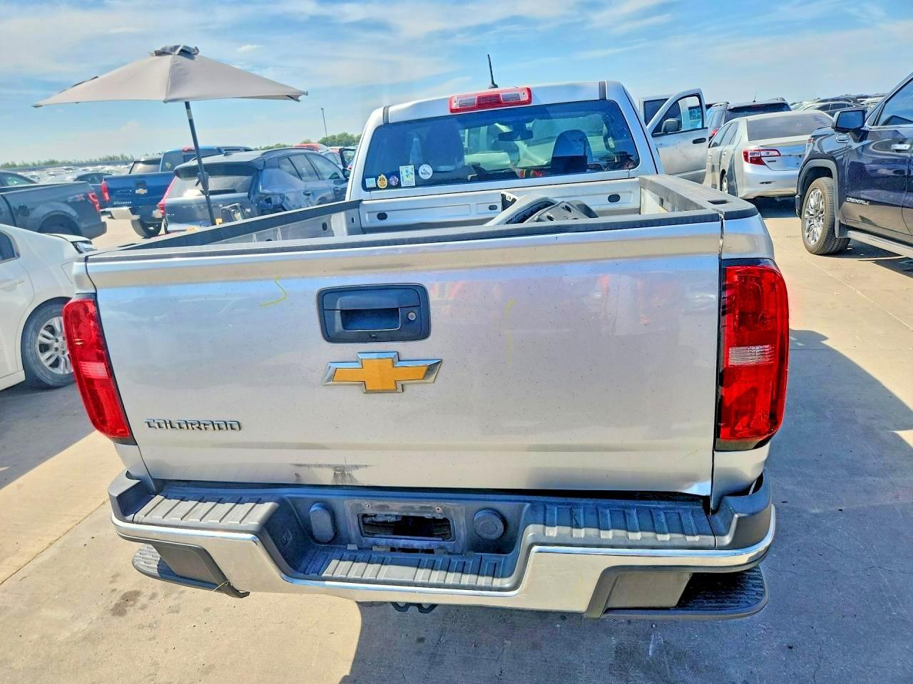 2018 Chevrolet Colorado - Image 6
