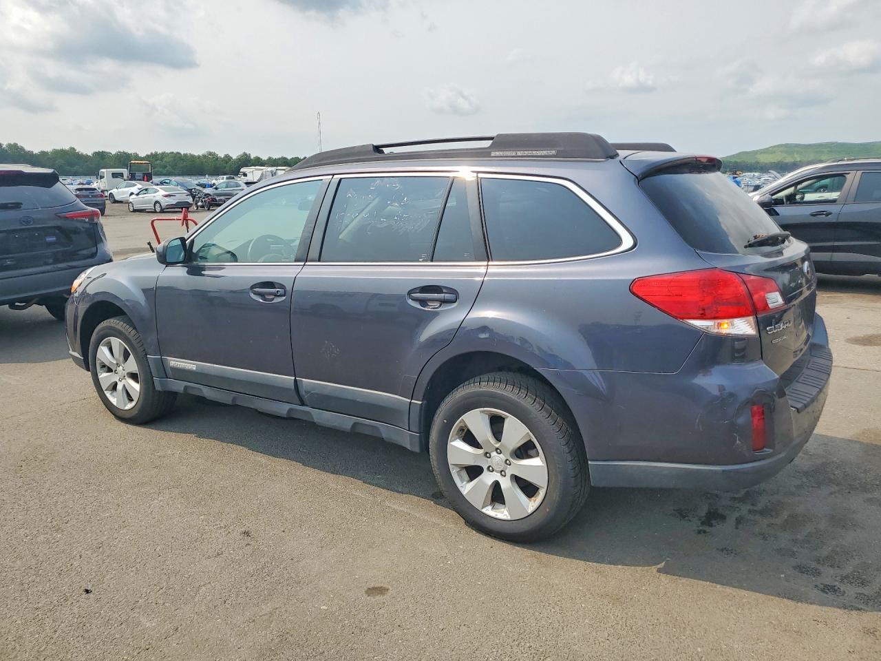 2012 Subaru Outback 2.5I Premium - Фото 2