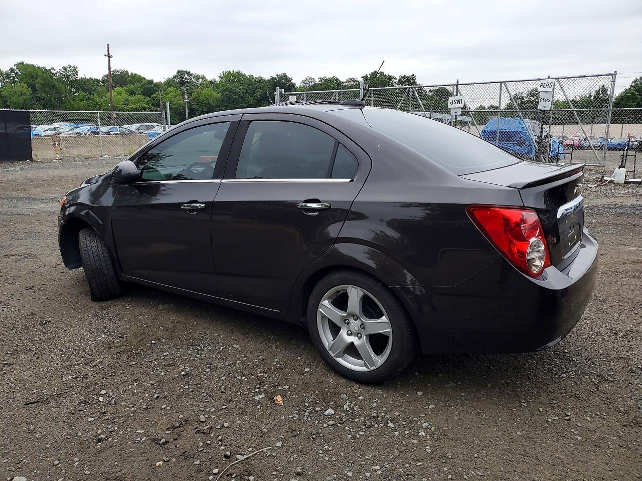 2016 Chevrolet Sonic Ltz - Фото 2