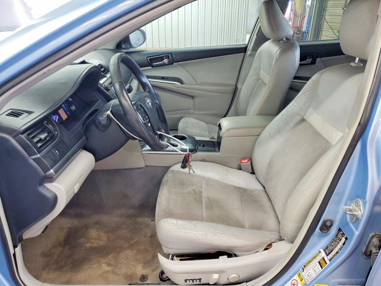 2012 Toyota Camry Hybrid Xle - Image 7