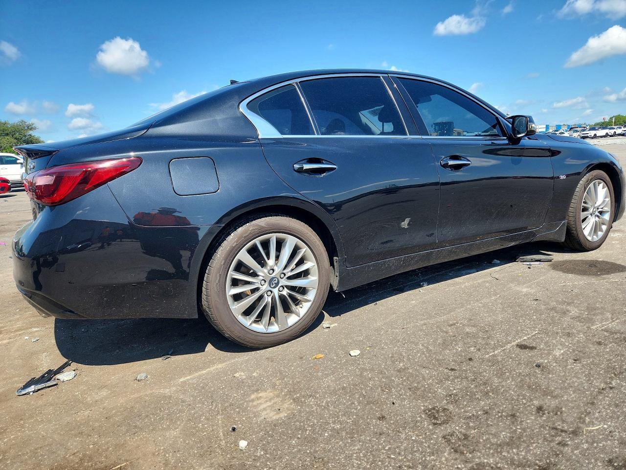 2018 Infiniti Q50 3.0T Luxe - Image 3