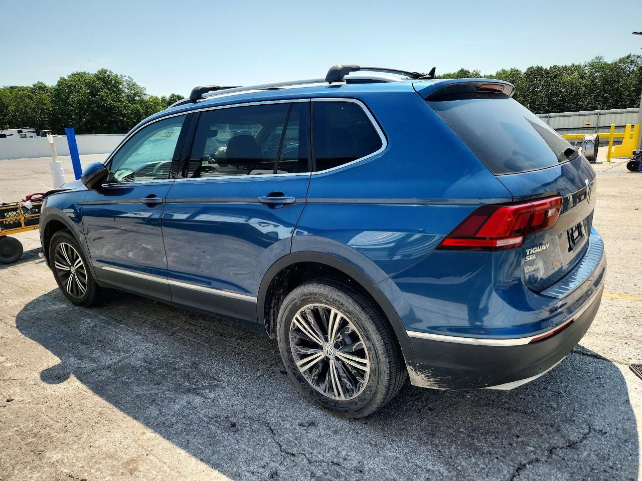 2019 Volkswagen Tiguan Se - Image 2