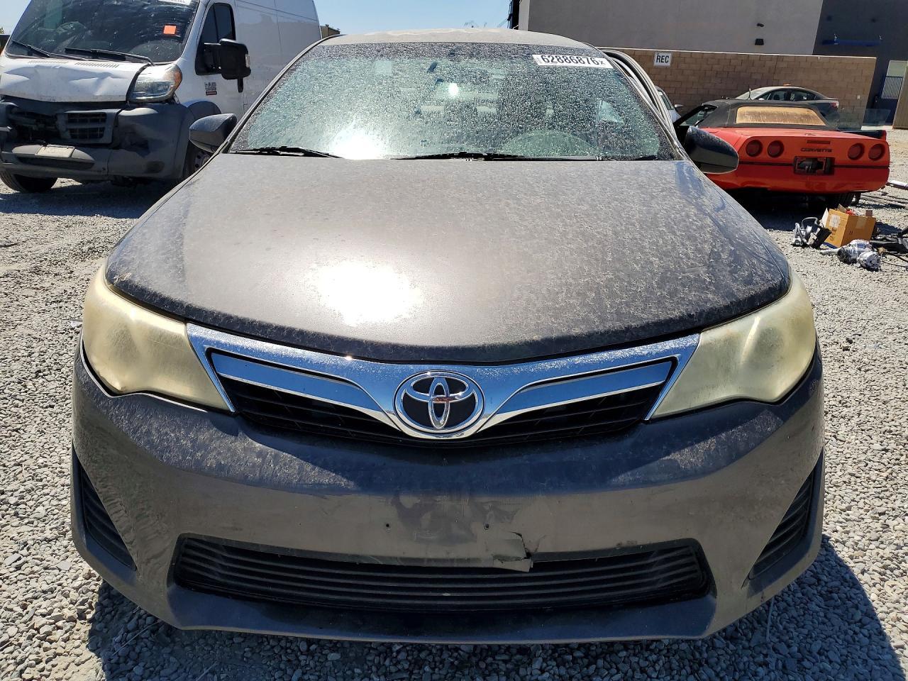 2012 Toyota Camry Le - Фото 5