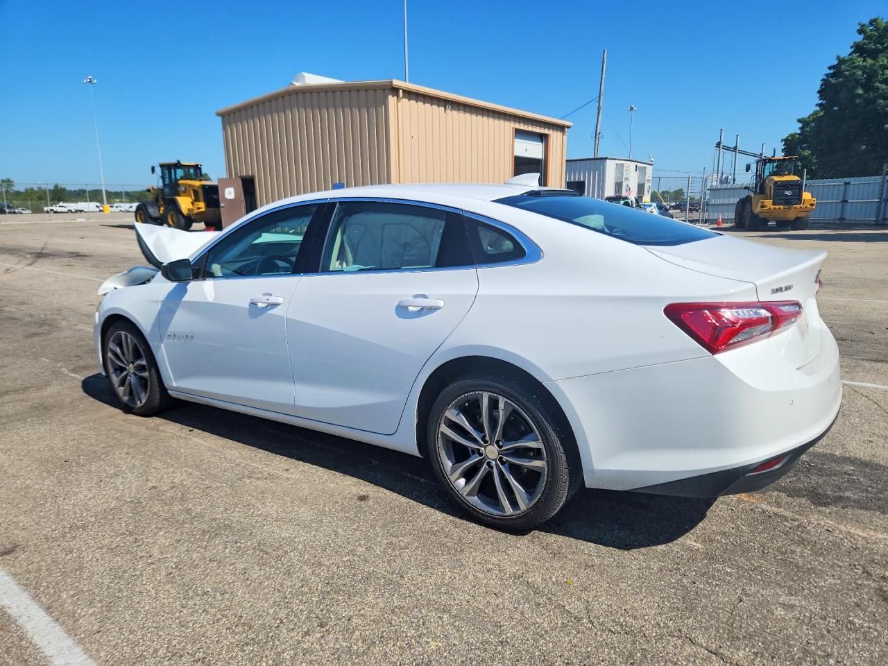 2024 Chevrolet Malibu Premier - Фото 2