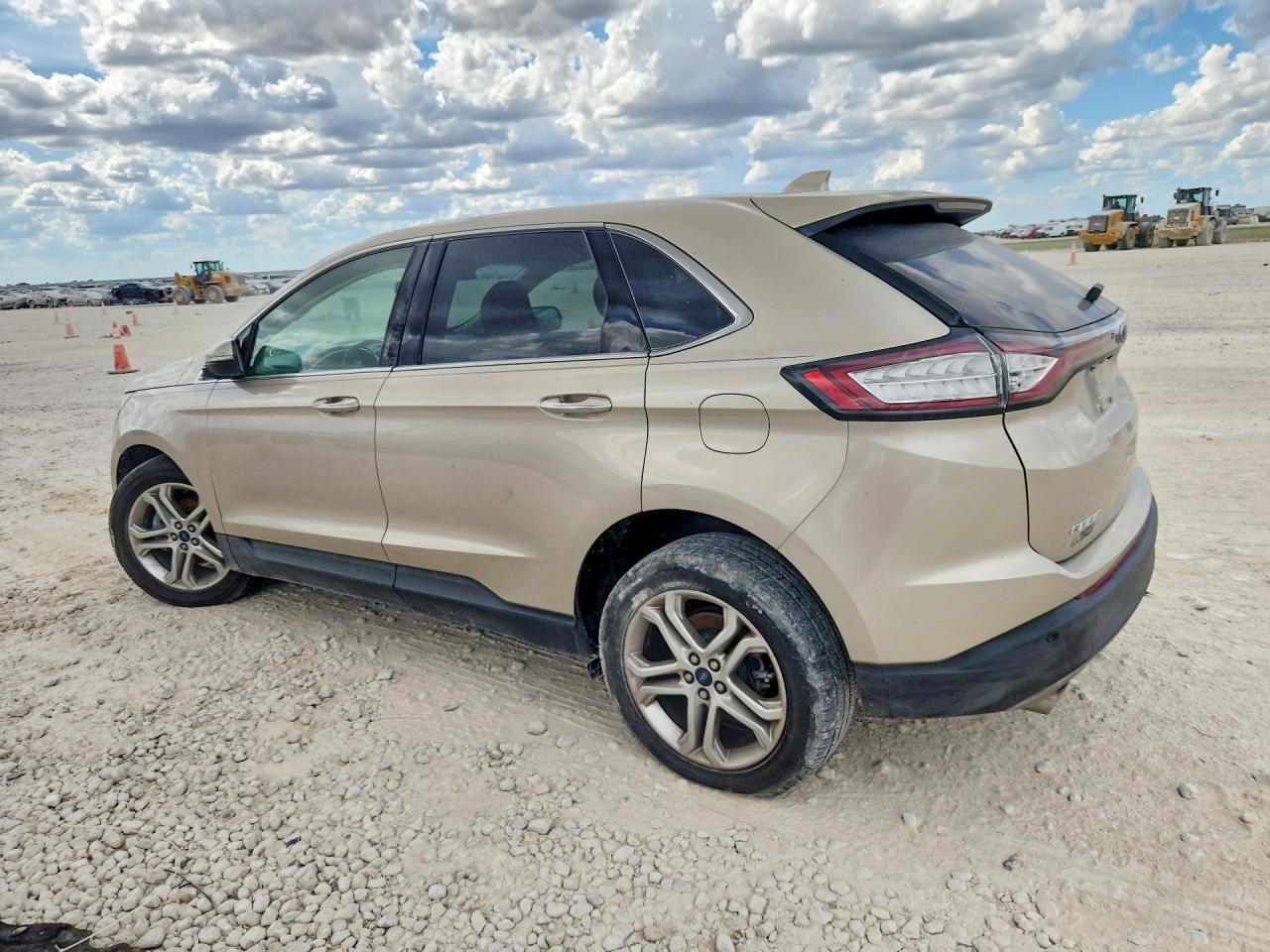 2017 Ford Edge Titanium - Фото 2