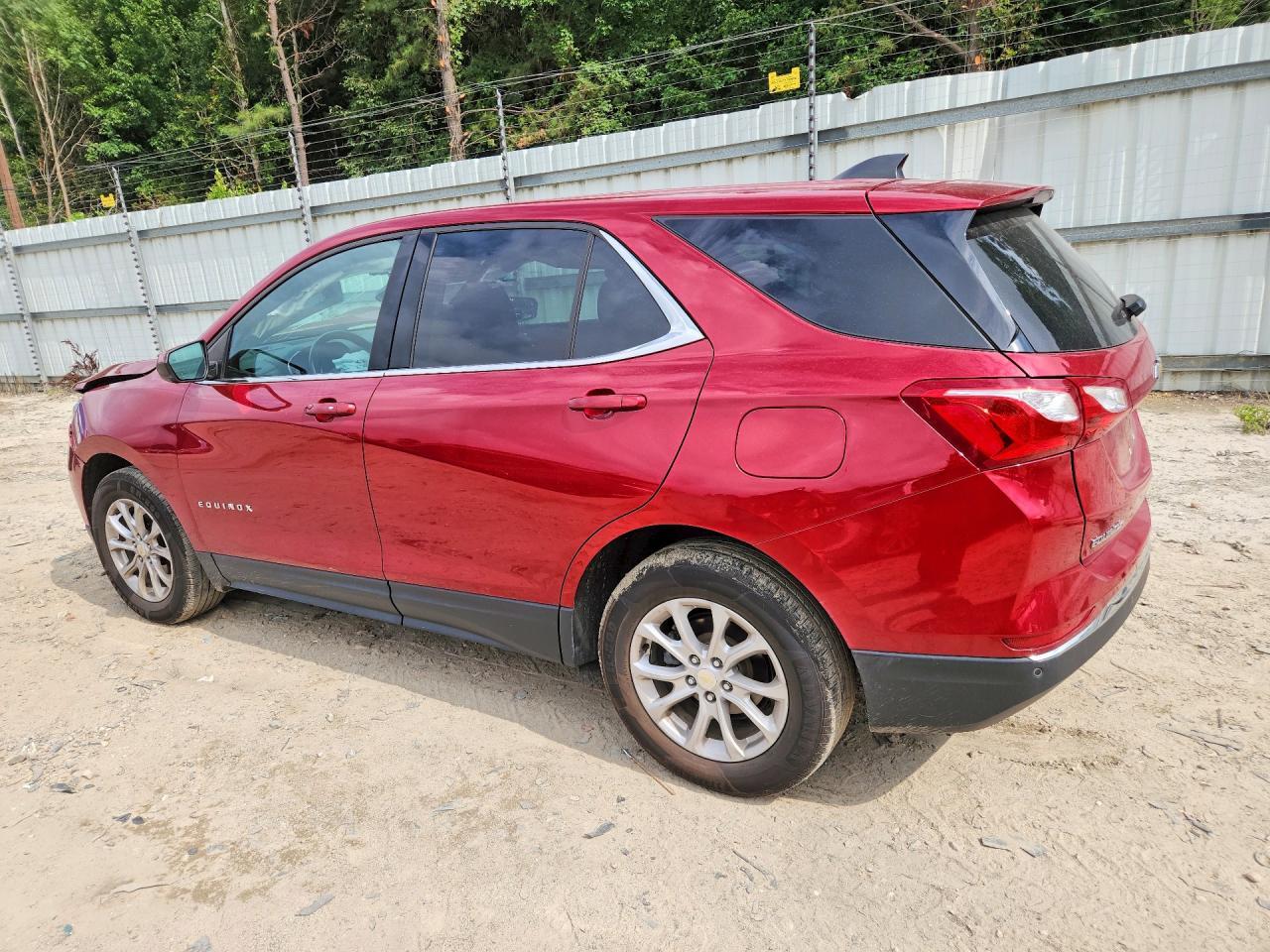 2020 Chevrolet Equinox Lt - Image 2