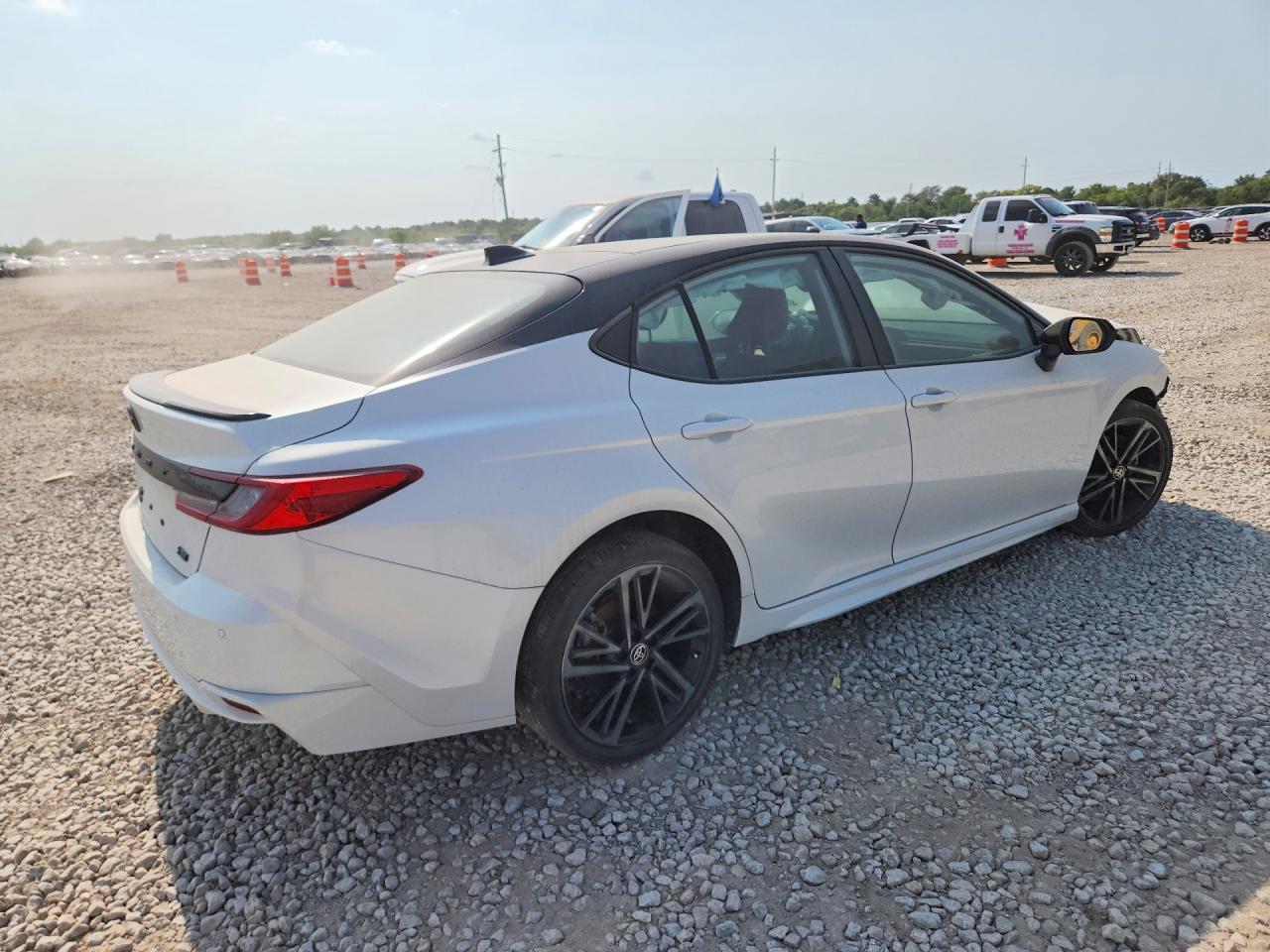 2025 Toyota Camry Xse - Фото 3