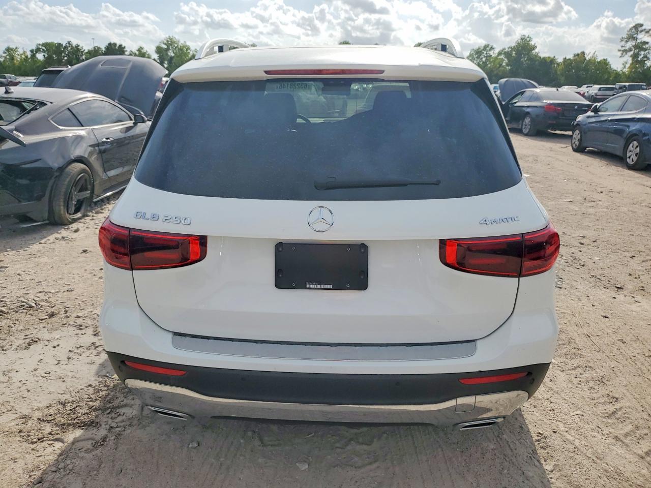 2025 Mercedes-Benz Glb 250 4Matic - Image 6