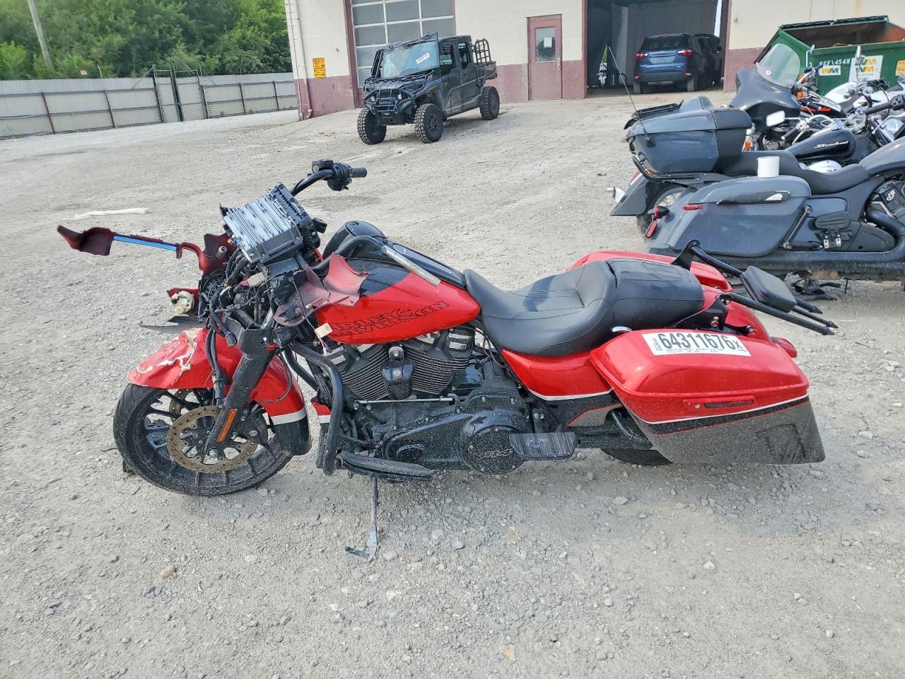 2019 Harley-Davidson Flhxs - Image 3