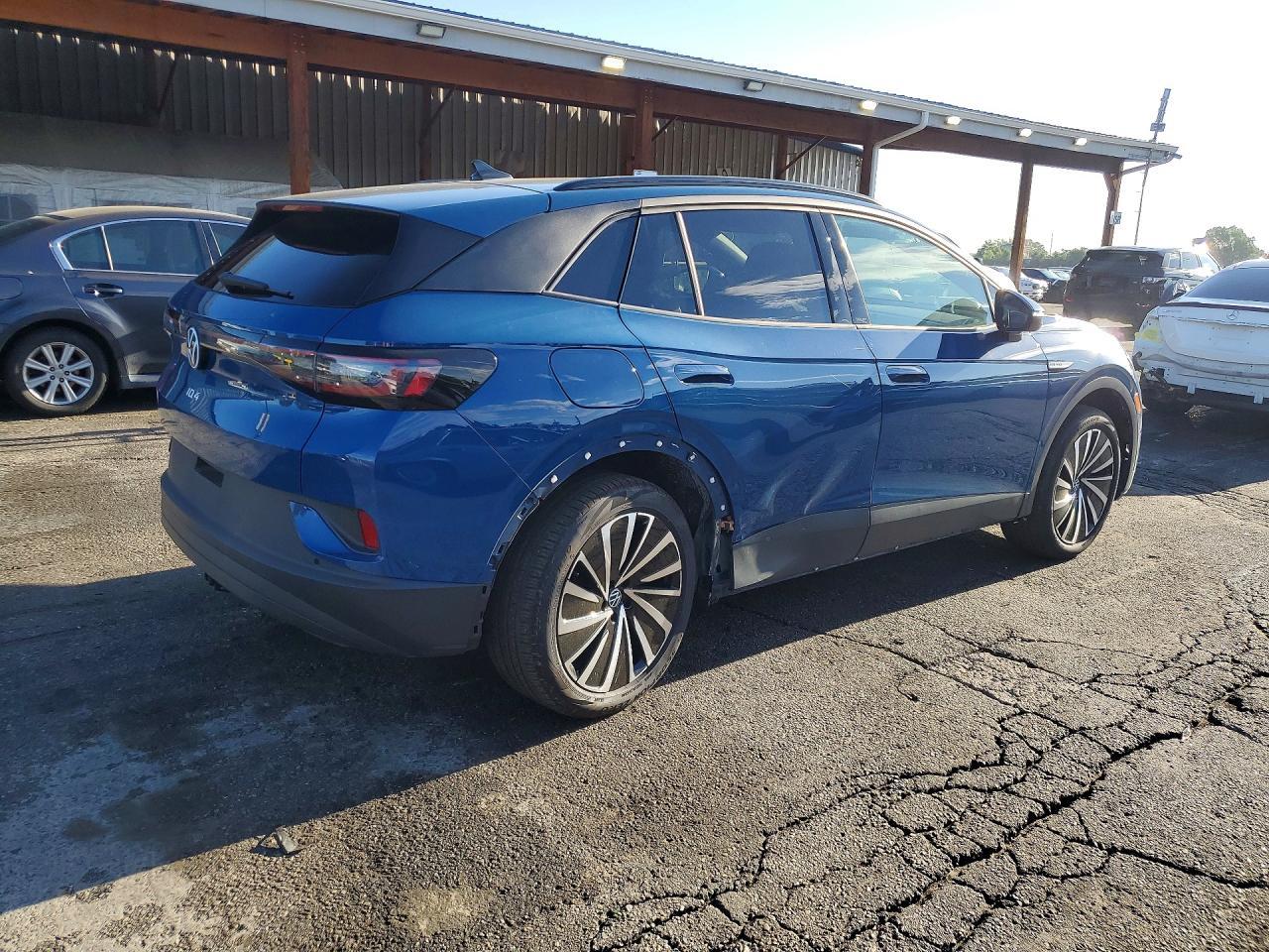 2025 Volkswagen Id.4 Pro - Image 3