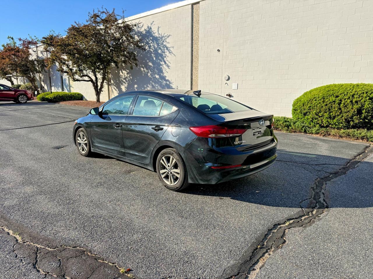 2018 Hyundai Elantra Sel - Image 3