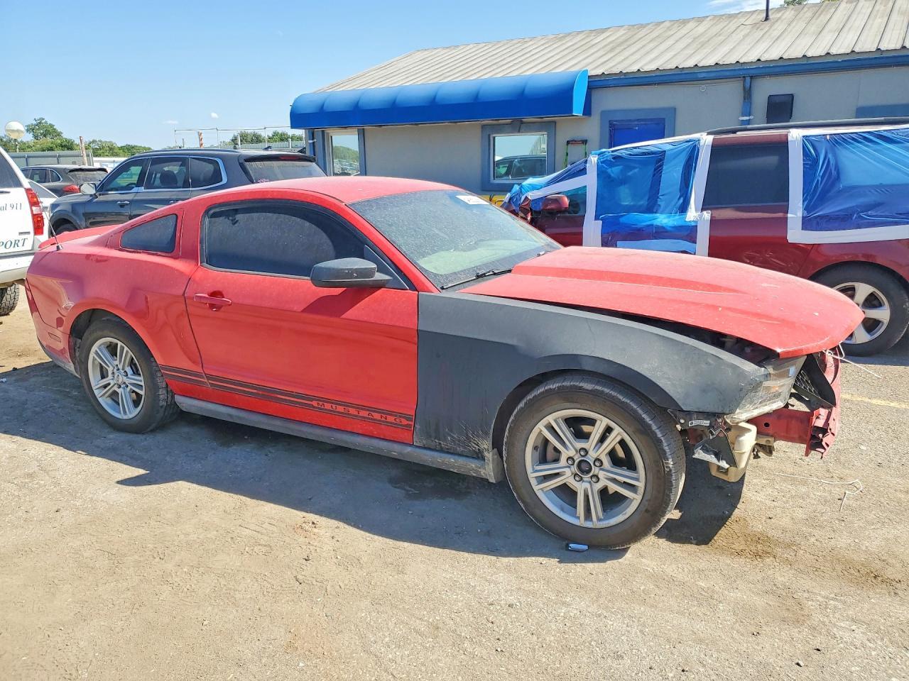 2010 Ford Mustang - Фото 4
