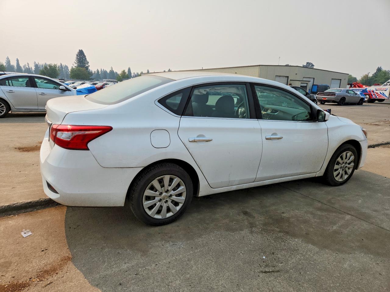 2017 Nissan Sentra S - Фото 3