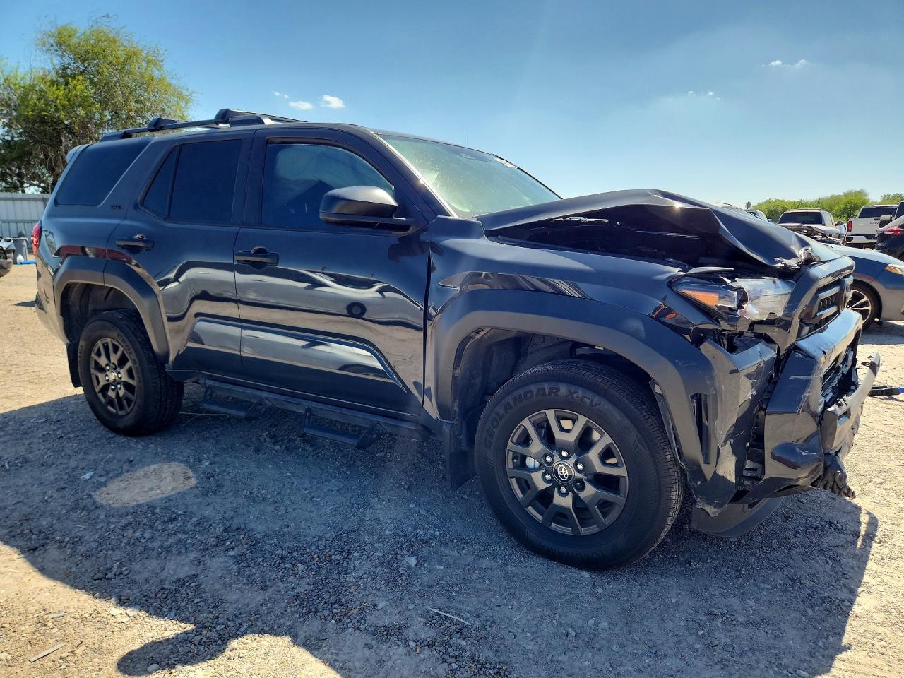 2025 Toyota 4Runner Sr5 - Image 4
