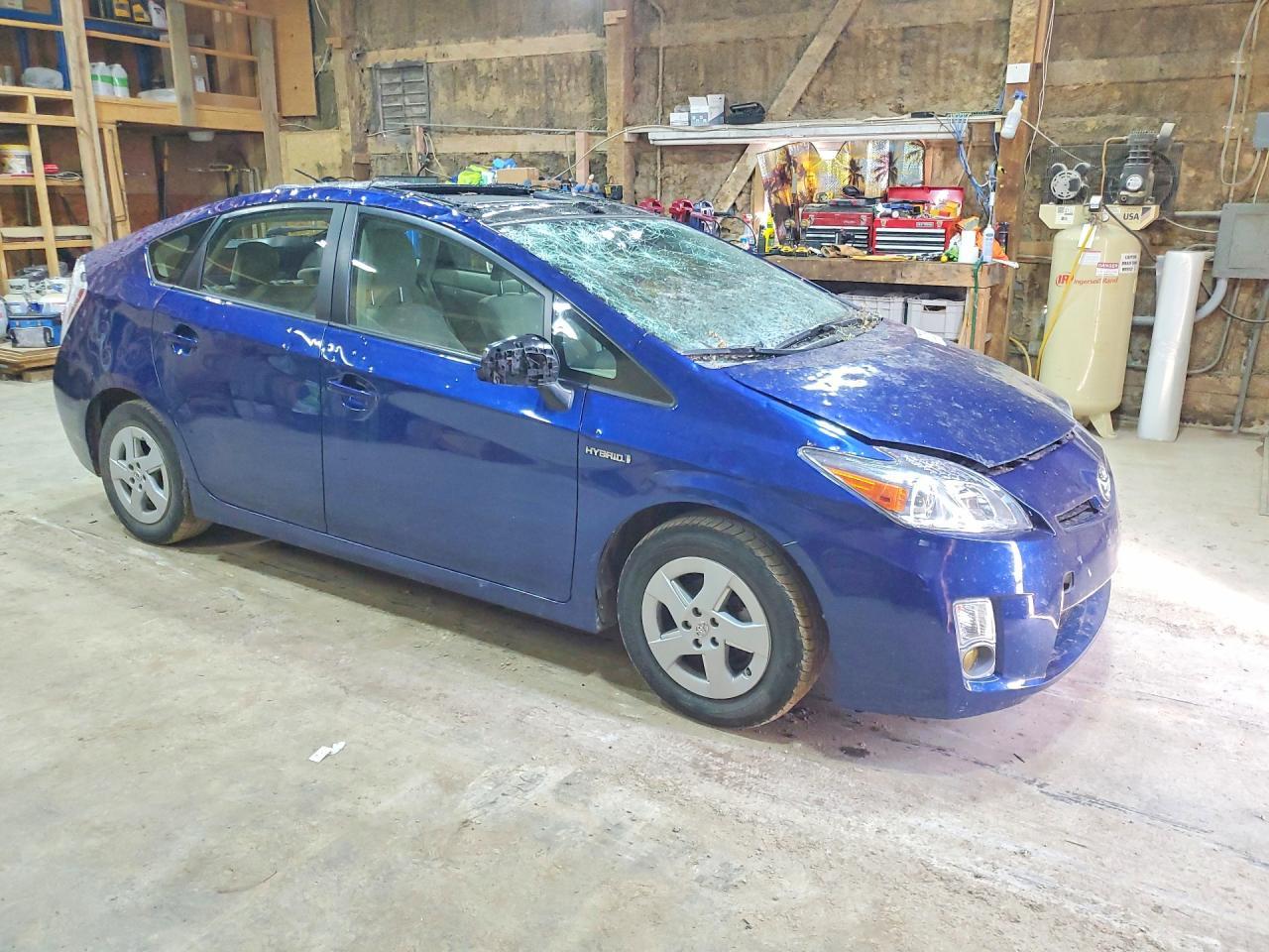 2011 Toyota Prius Three - Image 4