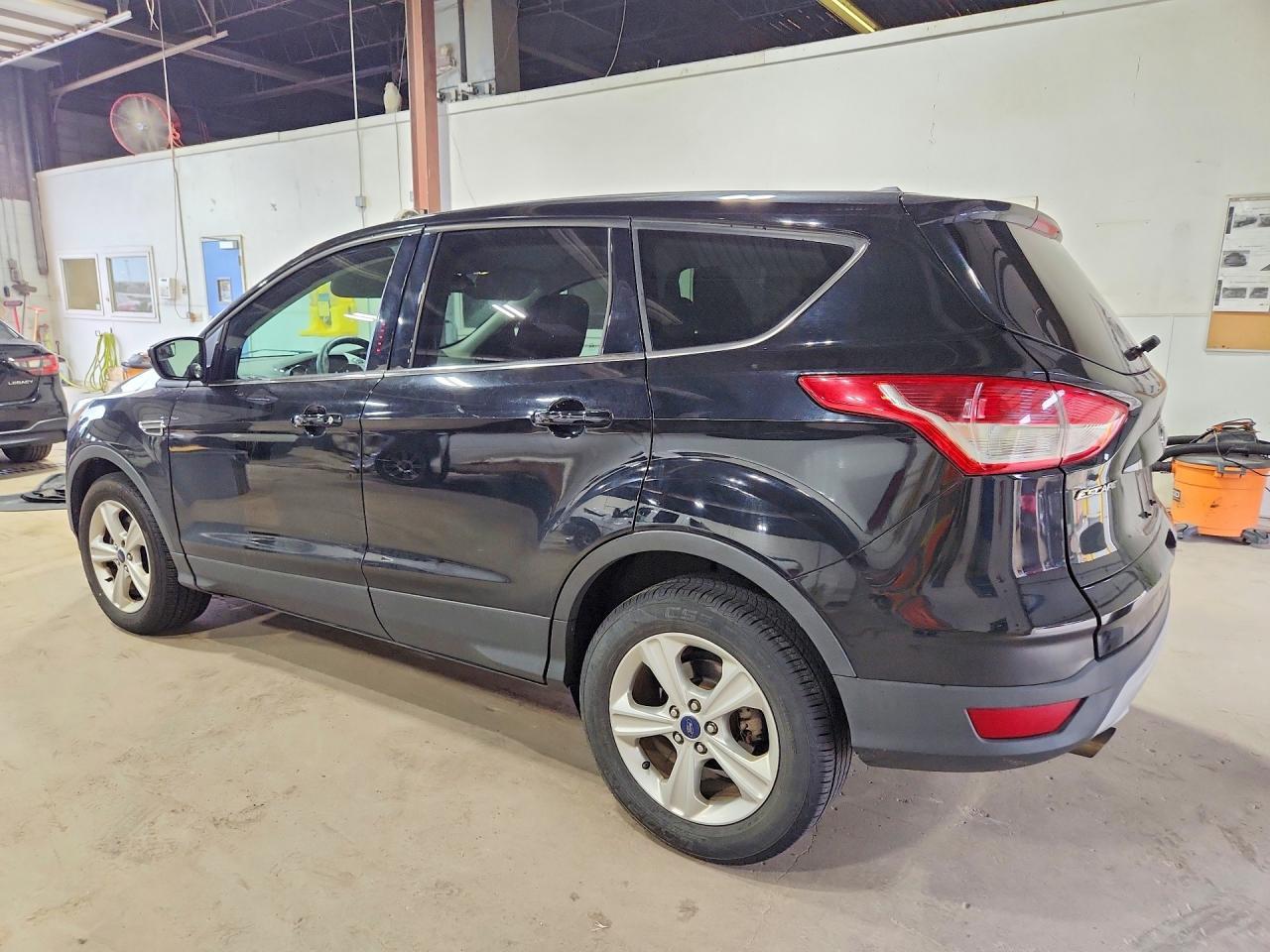 2016 Ford Escape Se - Фото 2
