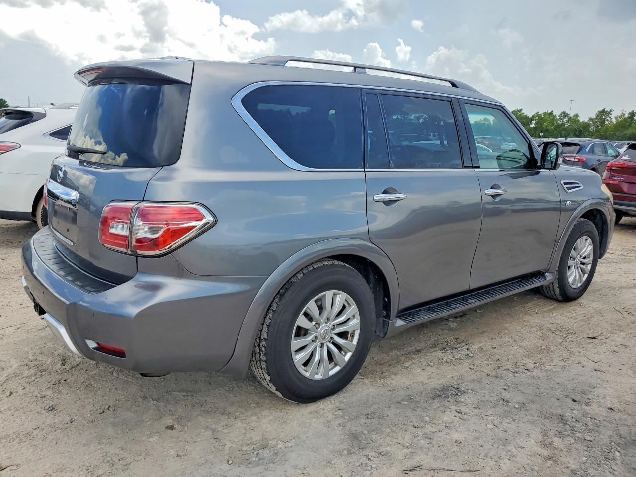 2017 Nissan Armada Sv - Image 3
