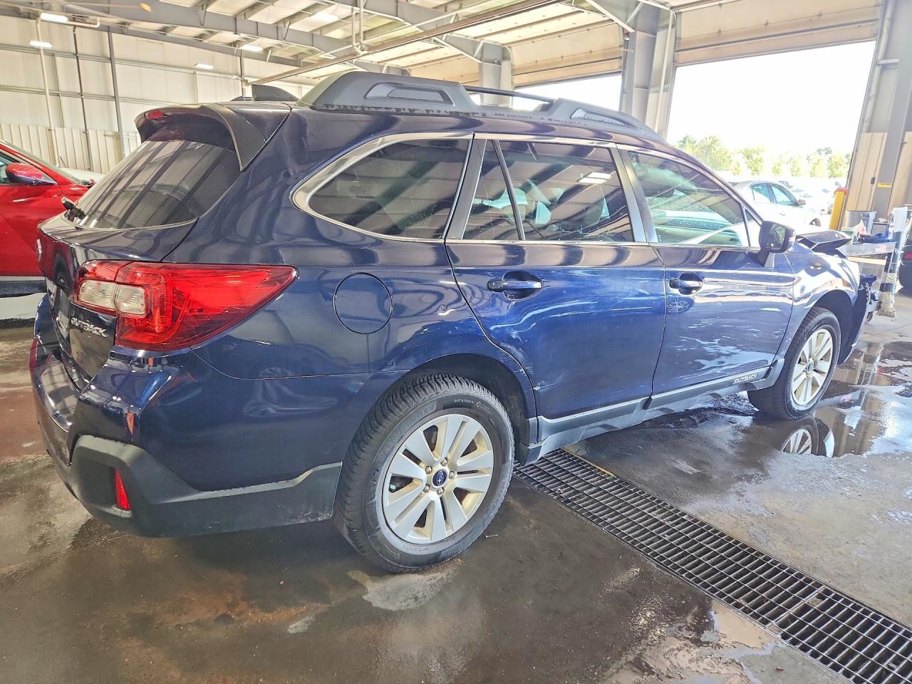 2018 Subaru Outback 2.5I Premium - Фото 3