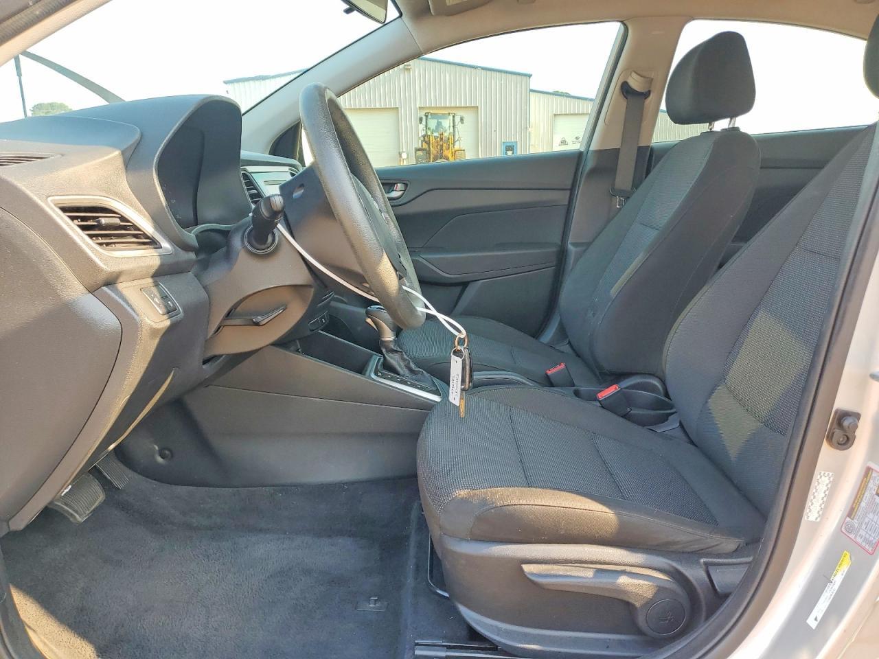 2021 Hyundai Accent Se - Фото 7