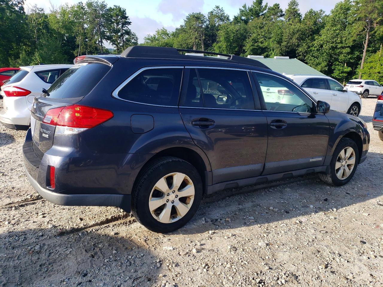 2010 Subaru Outback 2.5I Premium - Image 3