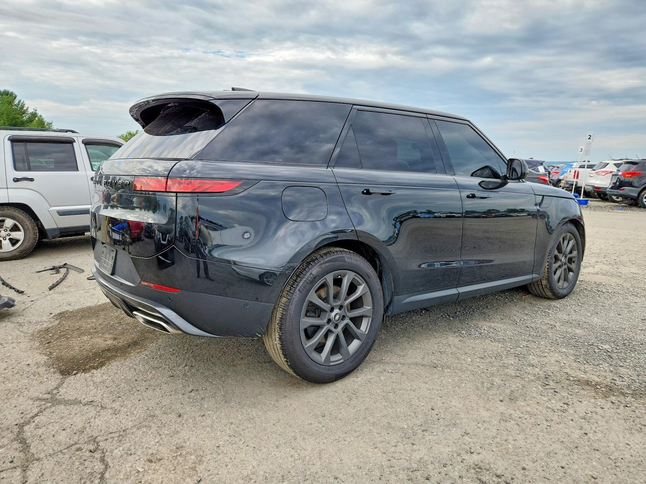 2025 Land Rover Range Rover Sport Se - Image 3
