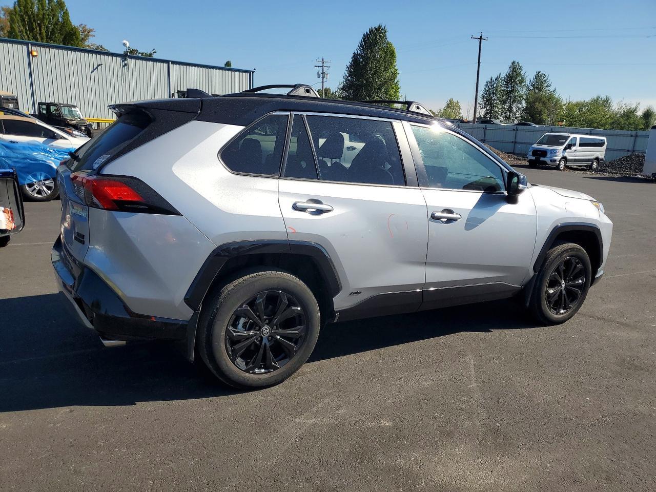 2024 Toyota Rav4 Xse - Image 3