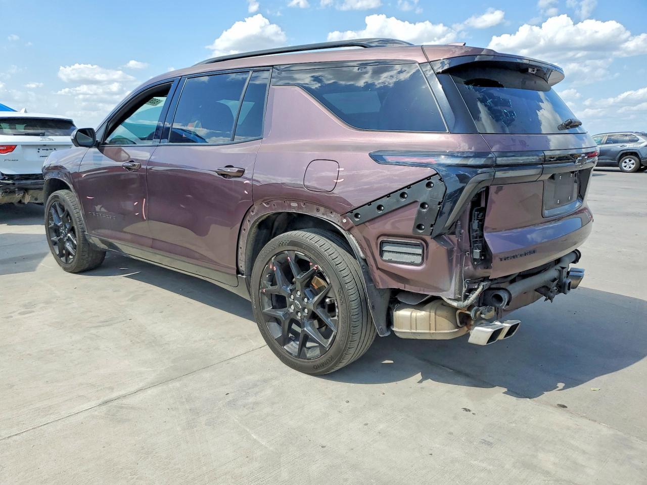 2024 Chevrolet Traverse Rs - Image 2