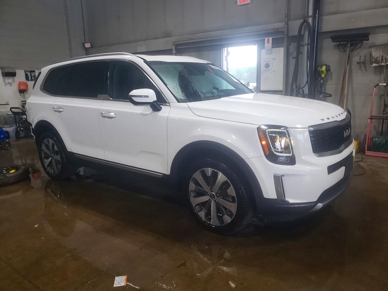 2022 Kia Telluride S - Фото 4