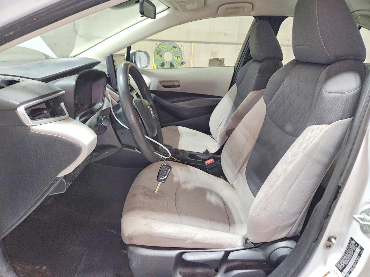 2022 Toyota Corolla Le - Image 7