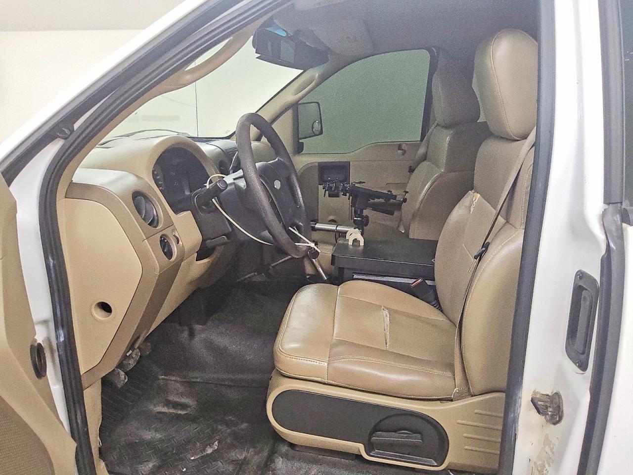 2007 Ford F150 - Image 7