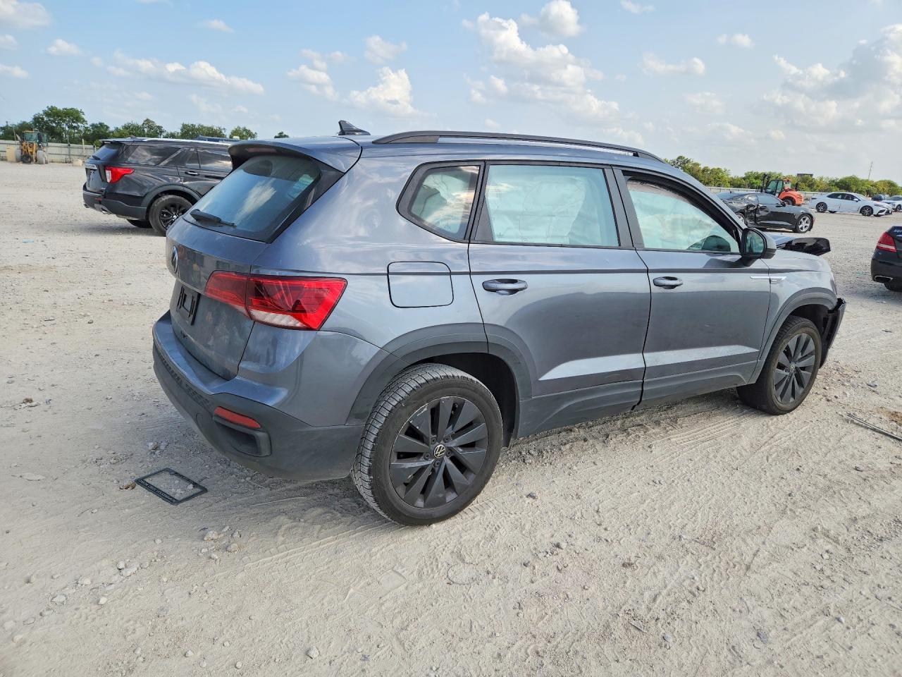 2022 Volkswagen Taos S - Image 3