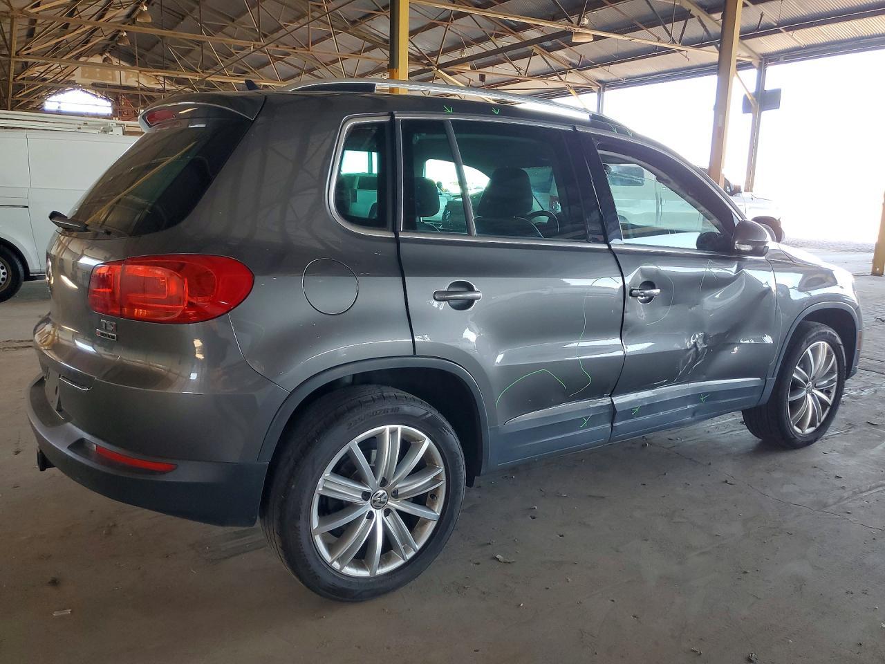 2016 Volkswagen Tiguan S - Image 3