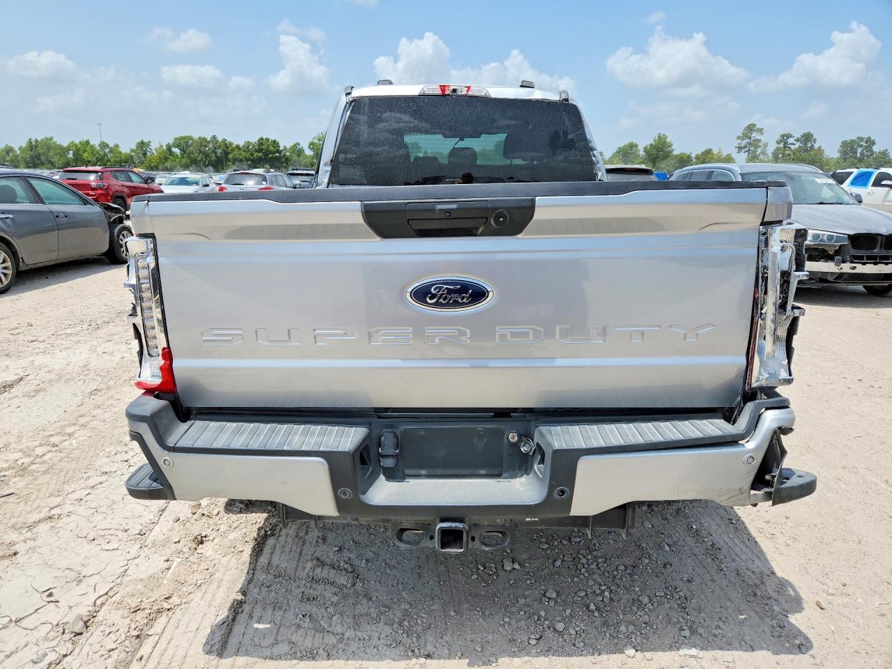 2023 Ford F250 Super Duty - Фото 6